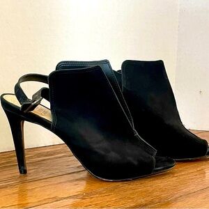 Vince Camuto Black Suede Stiletto Heels Peep Toe Shoes 8 1/2